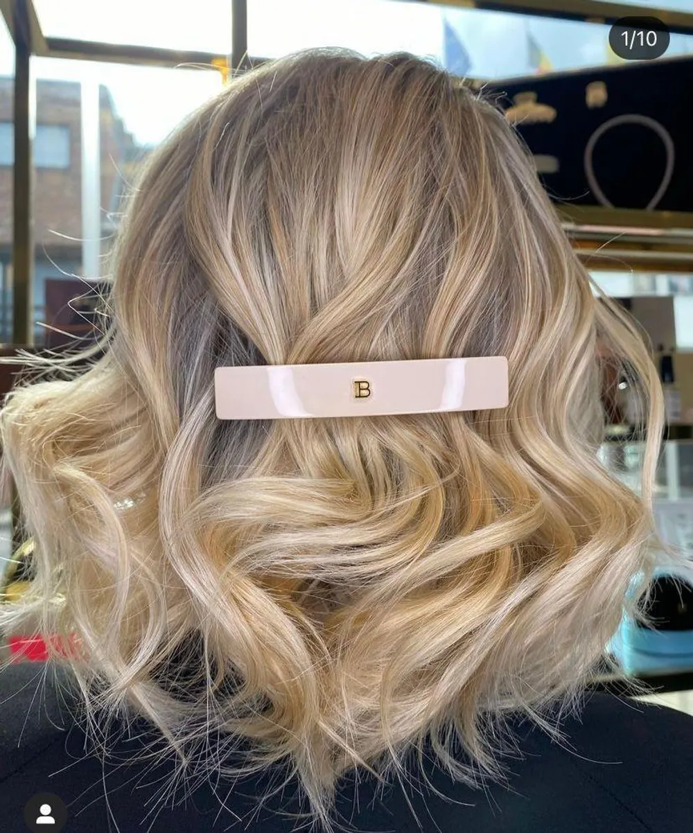 Заколка-автомат Бежевая L купить в VISAGEHALL