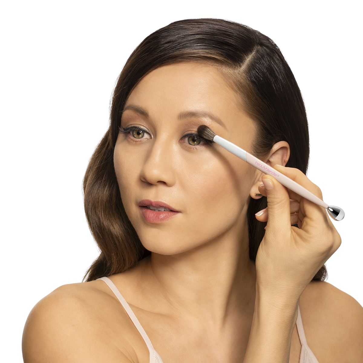 Кисть для растушевки теней с охлаждающим роллером  купить в VISAGEHALL