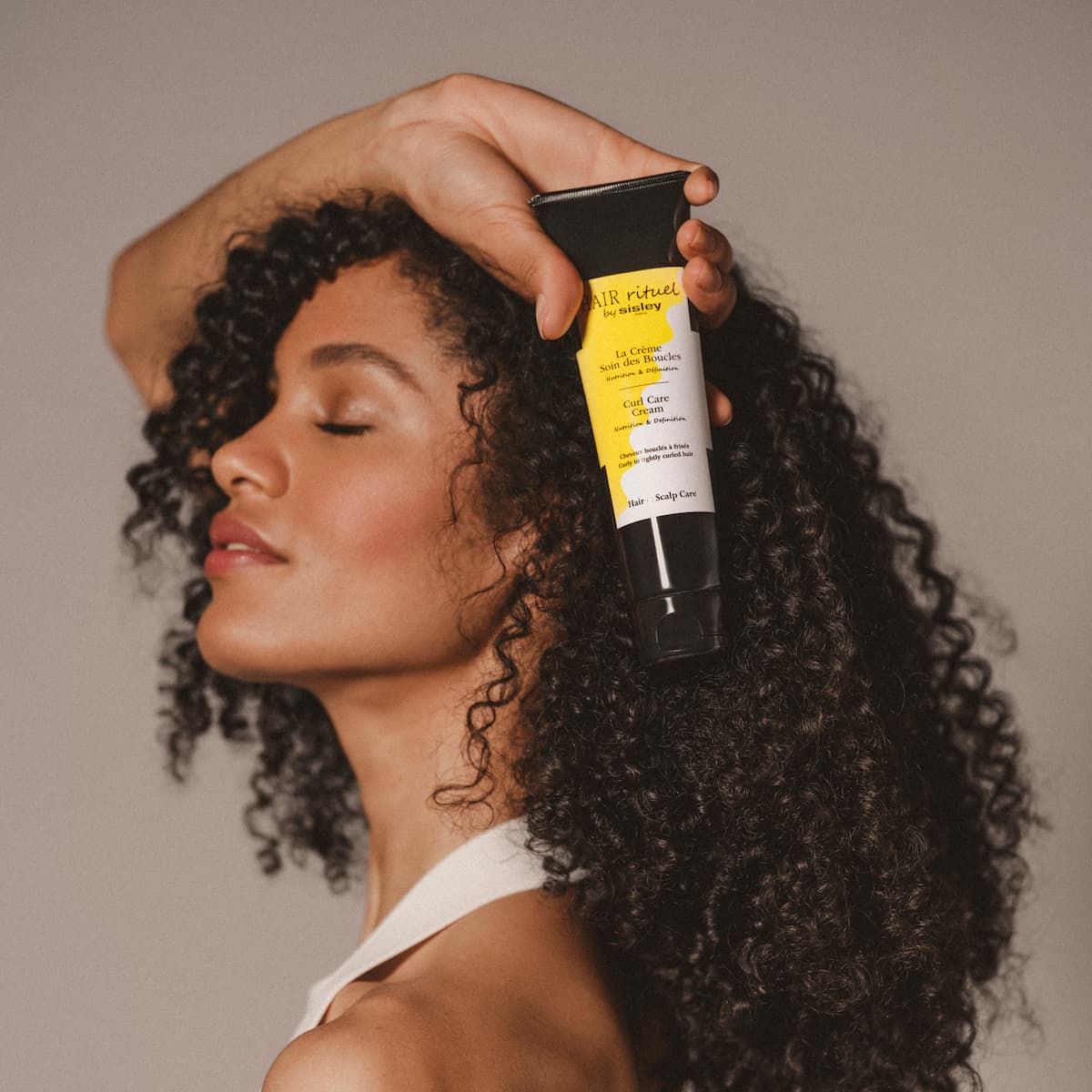 Hair Rituel by Sisley Крем для ухода за вьющимися волосами купить в VISAGEHALL