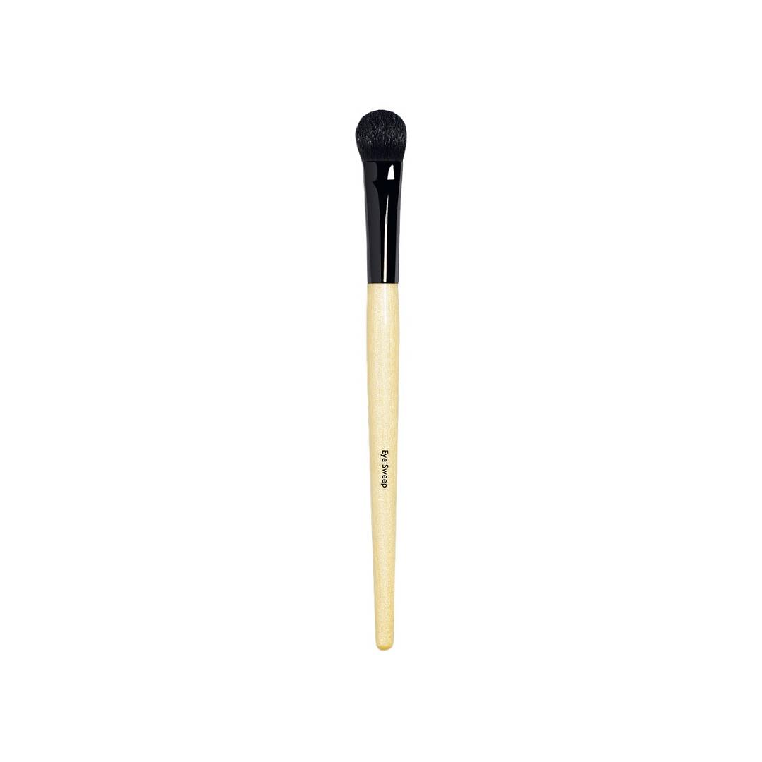 Кисть косметическая Eye Sweep Brush
