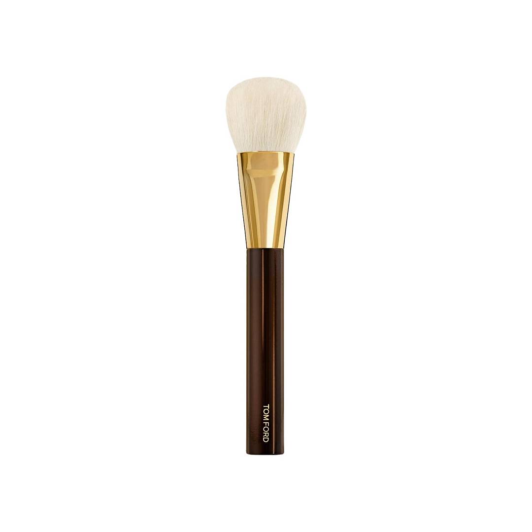 Кисть для румян Cheek Brush 06