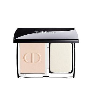 Тональная основа для лица компактная стойкая Diorskin Forever Natural Velvet